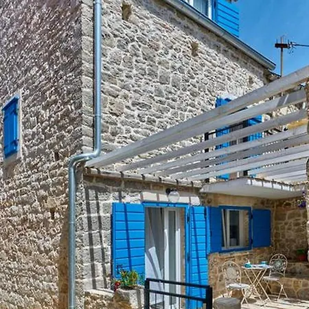 Two Bedroom Villa Srednje Selo na Šolti