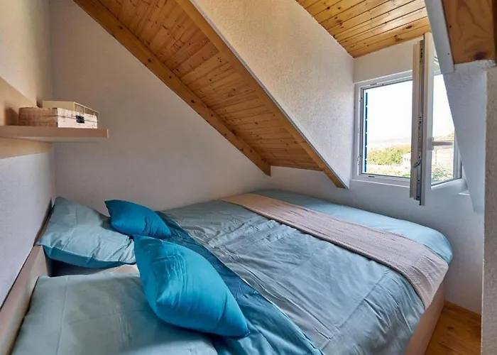Βίλα Two Bedroom Srednje Selo na Šolti