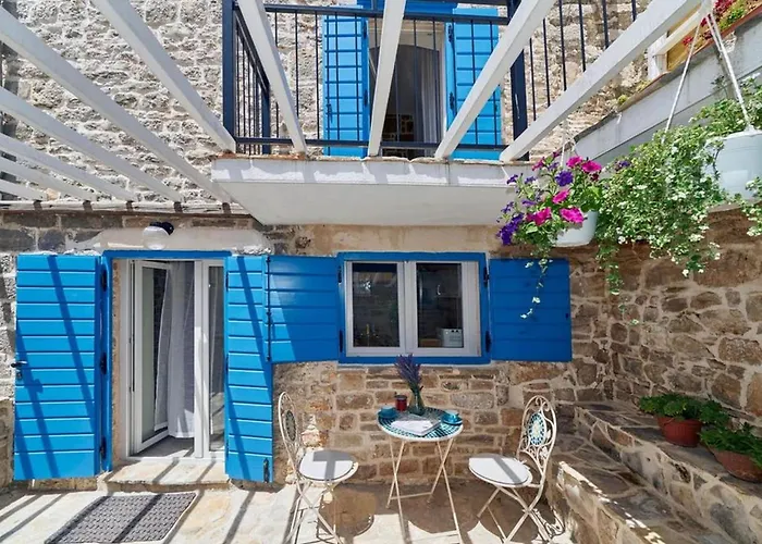 Βίλα Two Bedroom Srednje Selo na Šolti